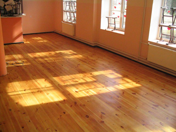 дерев'яна дощата підлога під олією